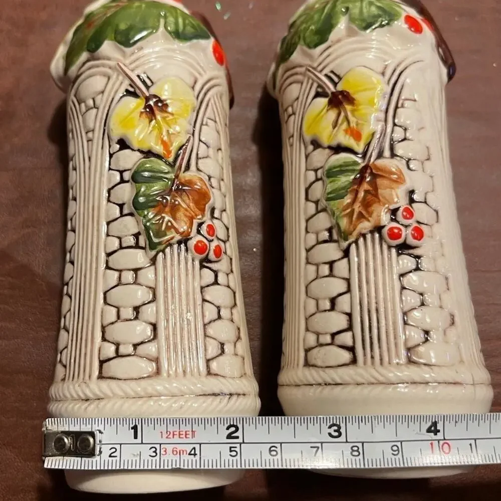 Ceramica de Cuernavaca salt and pepper shakers vintage Harvest 6-1/2”